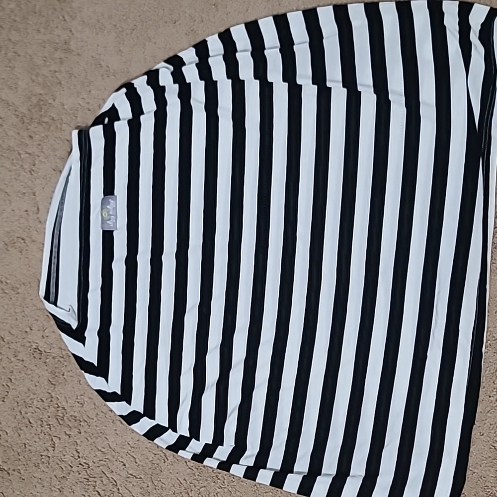Itzy ritzy 4-in-1 Multi-Use Nursing Cover and Scarf Black&White Stripe